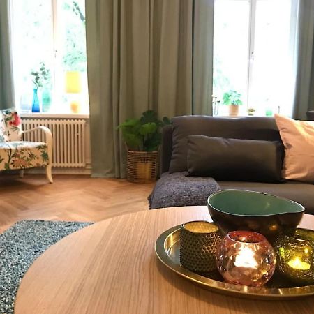 Artistic And Light 2 Room Apartment In Sofo 65Sqm Estocolmo Exterior foto