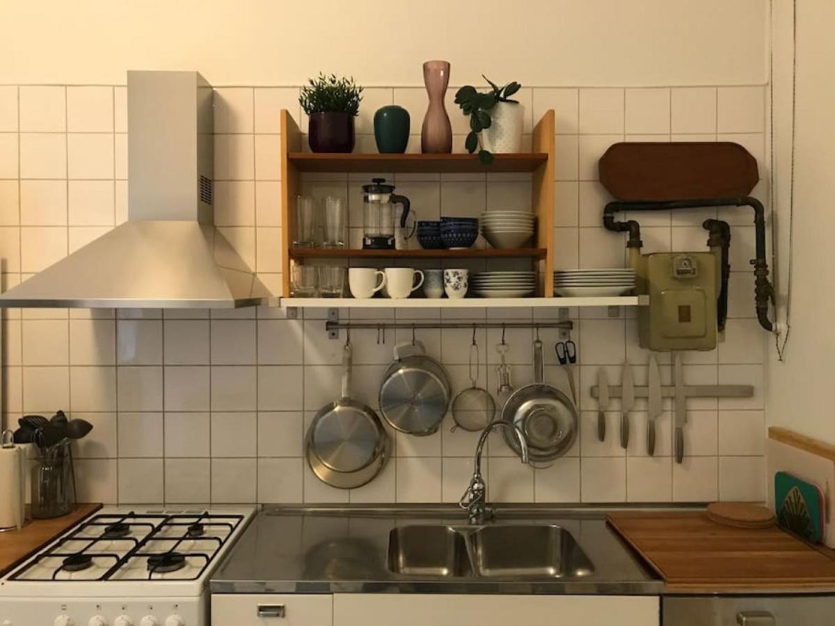 Artistic And Light 2 Room Apartment In Sofo 65Sqm Estocolmo Exterior foto