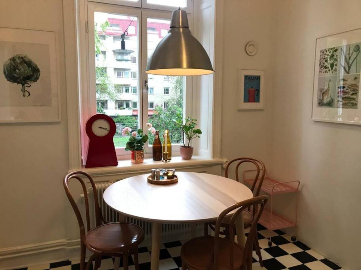 Artistic And Light 2 Room Apartment In Sofo 65Sqm Estocolmo Exterior foto